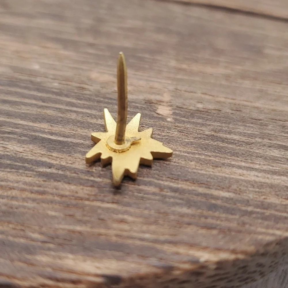 B670 explosive teardrop pin antique‎